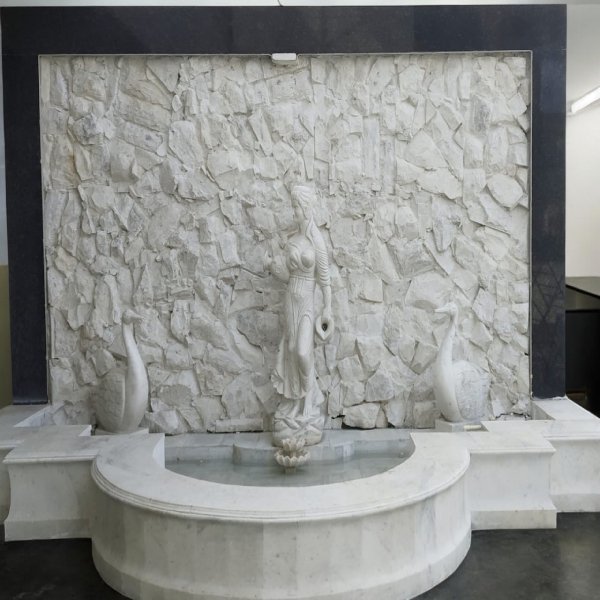 Marble Lady Wall Fontain